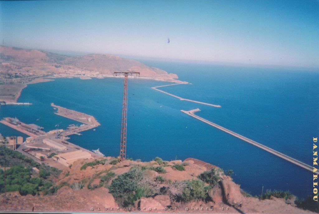 VOYAGE DU 09 2005 002 MERS EL KEBIR RADE DE MERS EL KEBIR VUE DE SANTA CRUZ.JPG